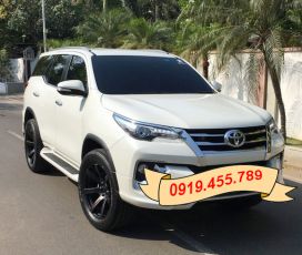 Xe du lịch 7 chỗ