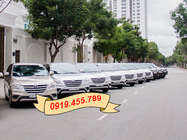 Xe du lịch 7 chỗ